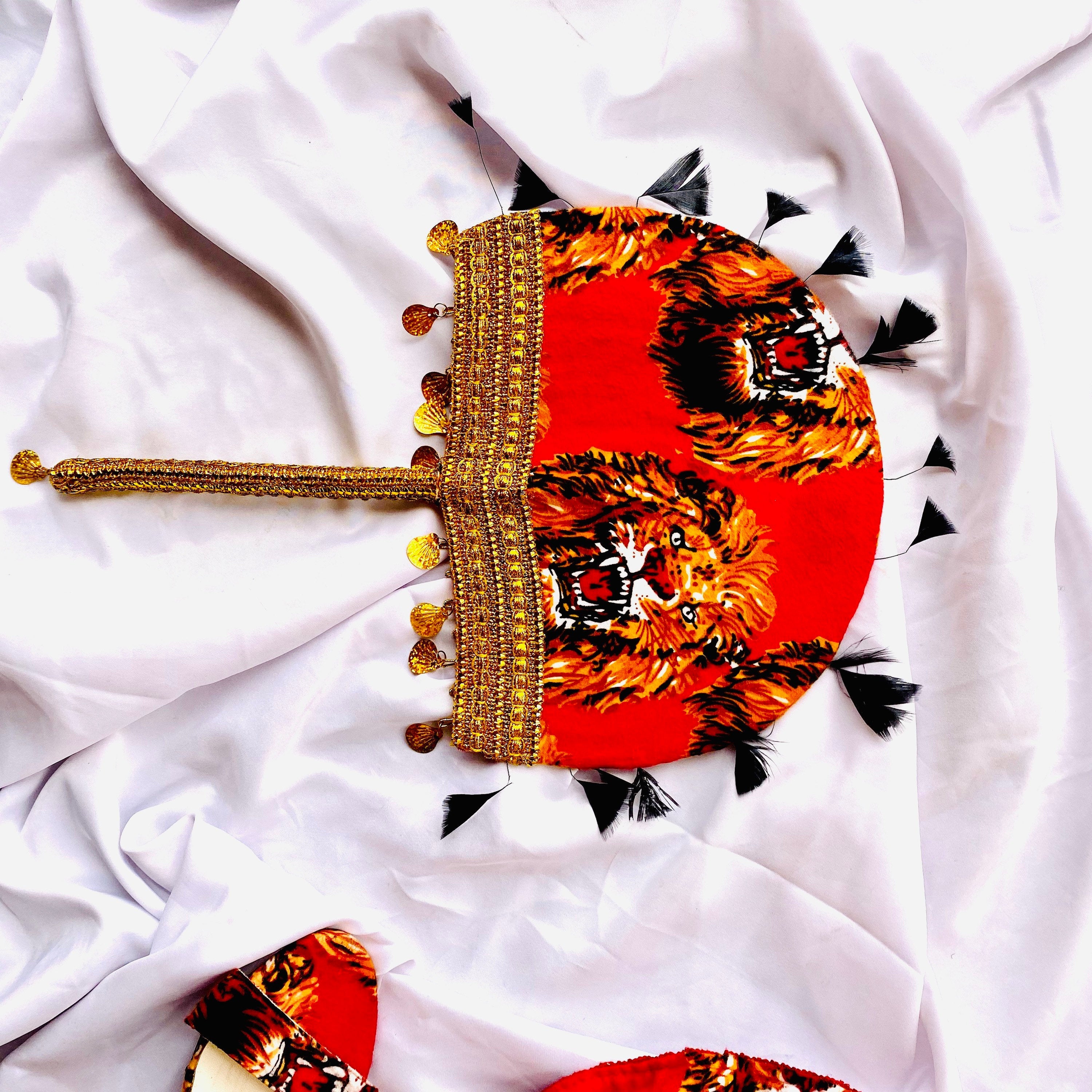 Isiagu (lion head) fan - Dimaz